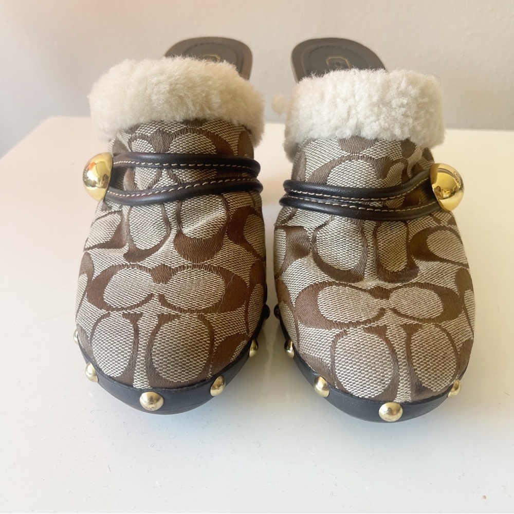 COACH Ivanka Signature Shearling Clogs Mules Brown Tan 6B Logo Studded - Picture 3 of 13